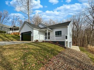 363 Highland Hills Cir, Howard, OH 43028