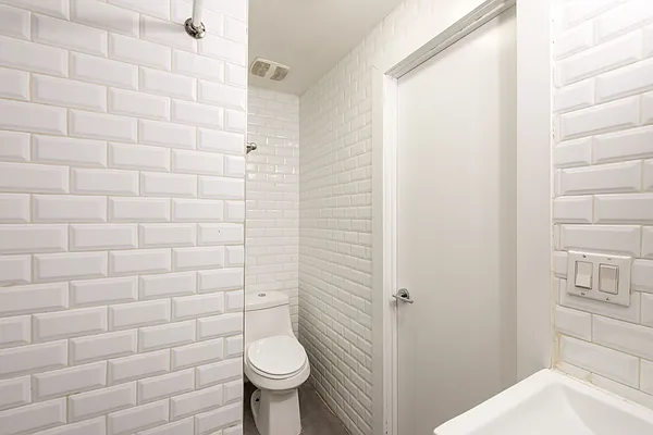 Rented by Nooklyn NYC LLC | media 15