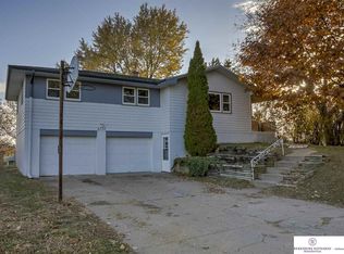 6735 Curtis Ave, Omaha, NE 68104