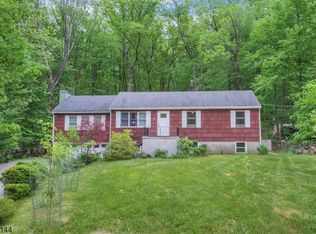 18 Oak Ln, Randolph, NJ 07869