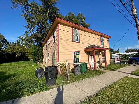 2nd image of 2415 McGowen St