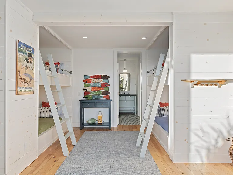 130 Valencia Rd — Photo 22