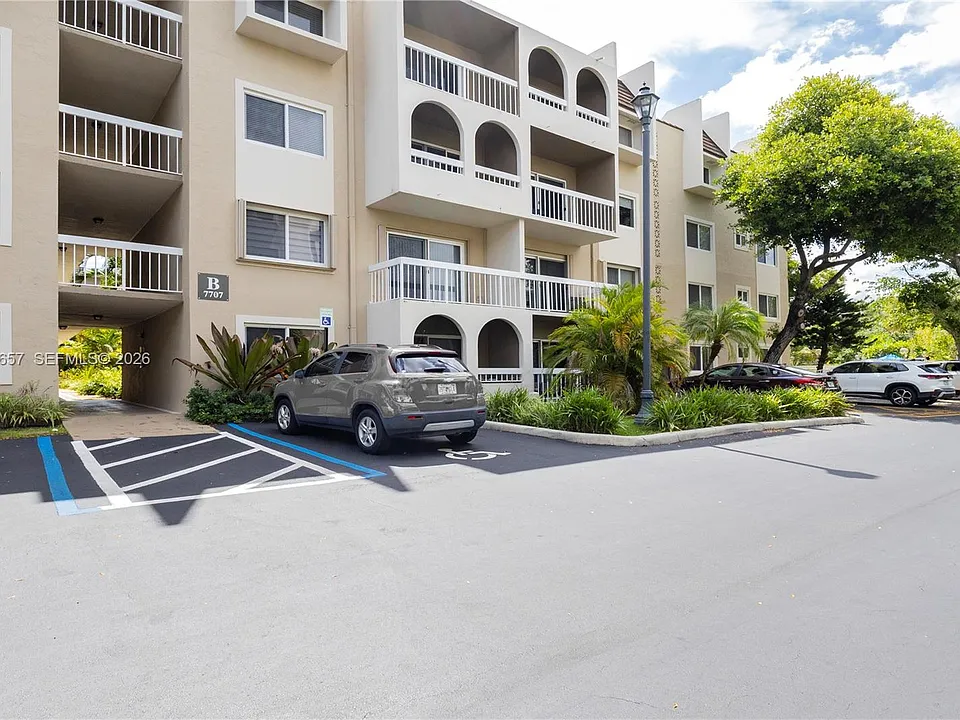 7707 Camino Real #B-209
