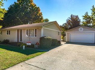 19112 Sandy Dr, Goshen, IN 46528