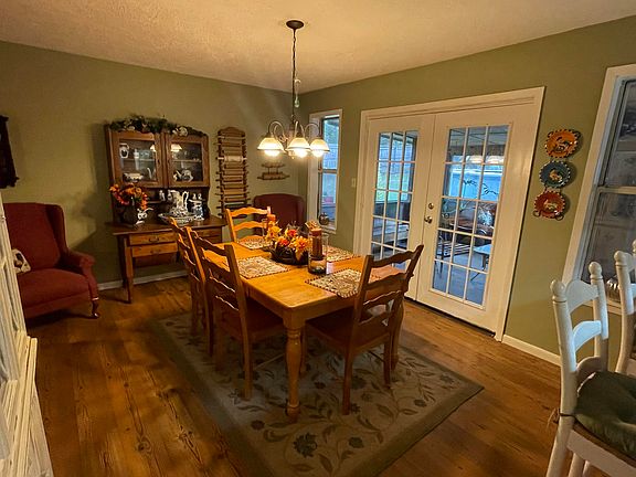 5th image of 50 Twin Oaks Ln