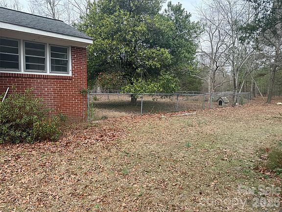 4th image of 292 Youngs Bend Rd