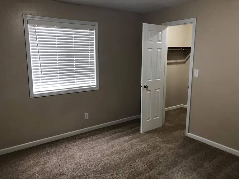 411 Packwaukee St #4 — Photo 11