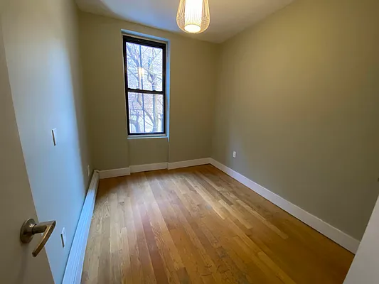 Rented by Yup Realty LLC | media 18