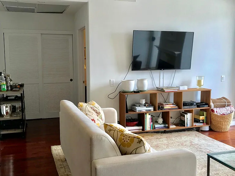 8349 Blackburn Ave #302 — Photo 261