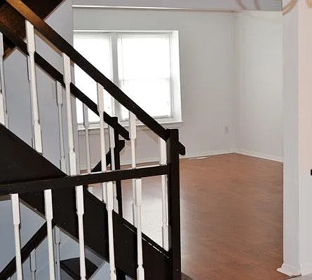 3 bed, 1.5 bath, 1620 sqft, $2,200 — Photo 4
