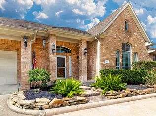 75 Champion Villa Dr, Houston, TX 77069