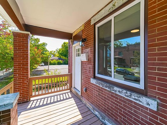 2nd image of 633 S Champion Ave #633