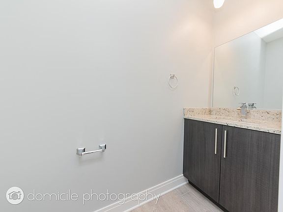 3rd image of 6212 S Greenwood Ave #A