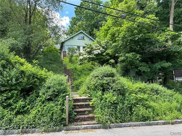 1026 Ackerman Ave, Syracuse, NY 13210