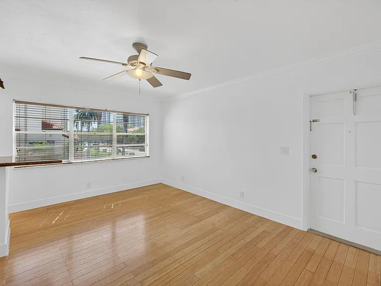 901 NE 3rd St #205 — Photo 3