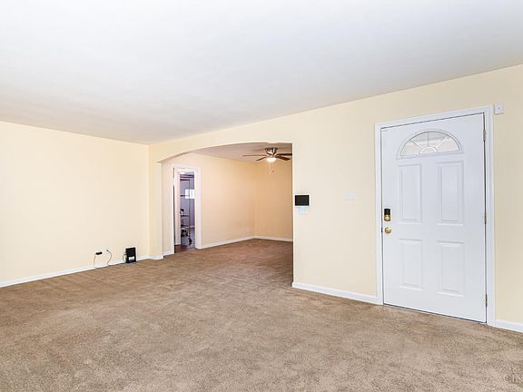 4th image of 1127 Glenna Dr