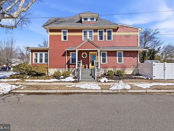 4th image of 237 Broadway