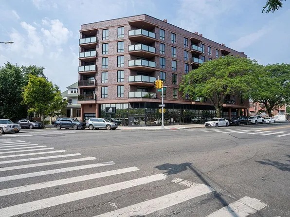 1502 W 1st St #2A, Brooklyn, NY 11204