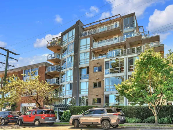 1818 W 6th Ave #403, Vancouver, BC V6J 1R6