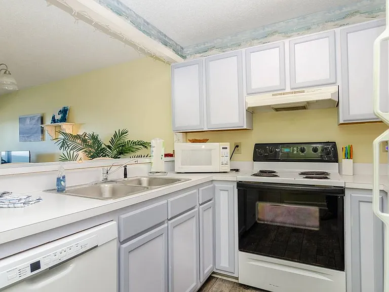 1437 S Fort Fisher Blvd #B-1 — Photo 13