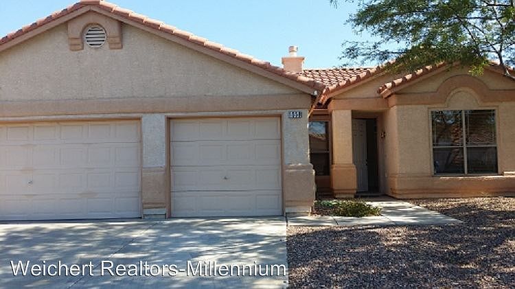 1st image of 1558 Livingston Dr