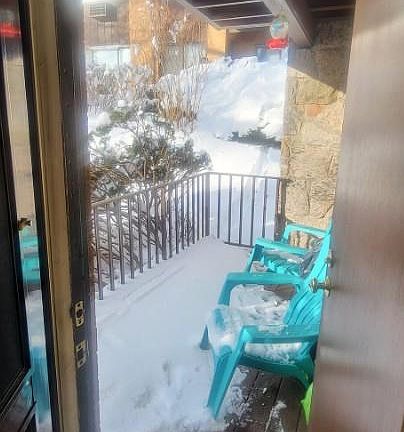 5th image of 5 W Lawrence Park Dr Unit 6