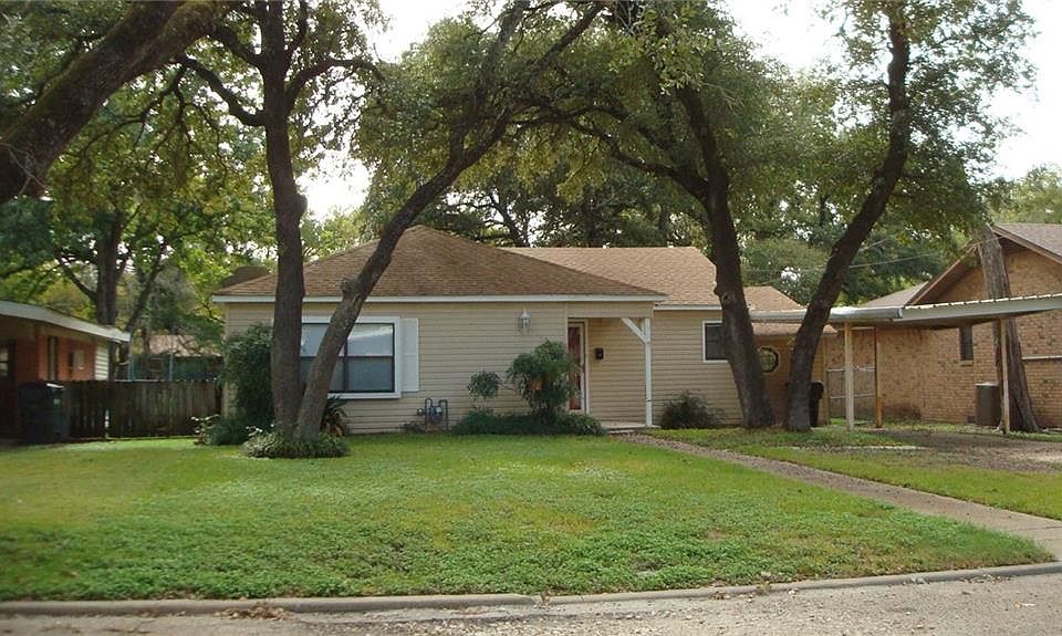 1st image of 122 Bluebonnett Dr