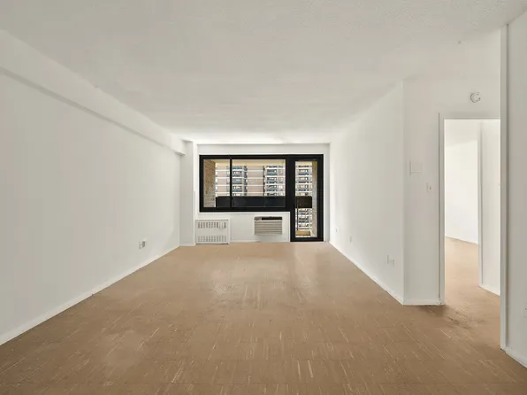 90 Gold Street image 1 of 6