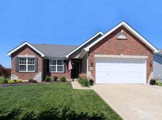 252 Fairway Green Dr, O'Fallon, MO 63368