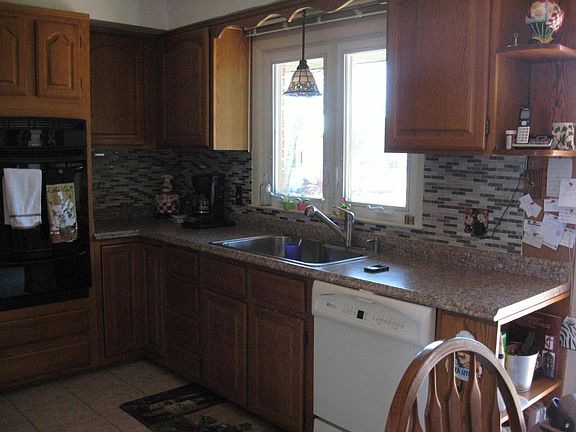 2nd image of 614 W Oldfield St