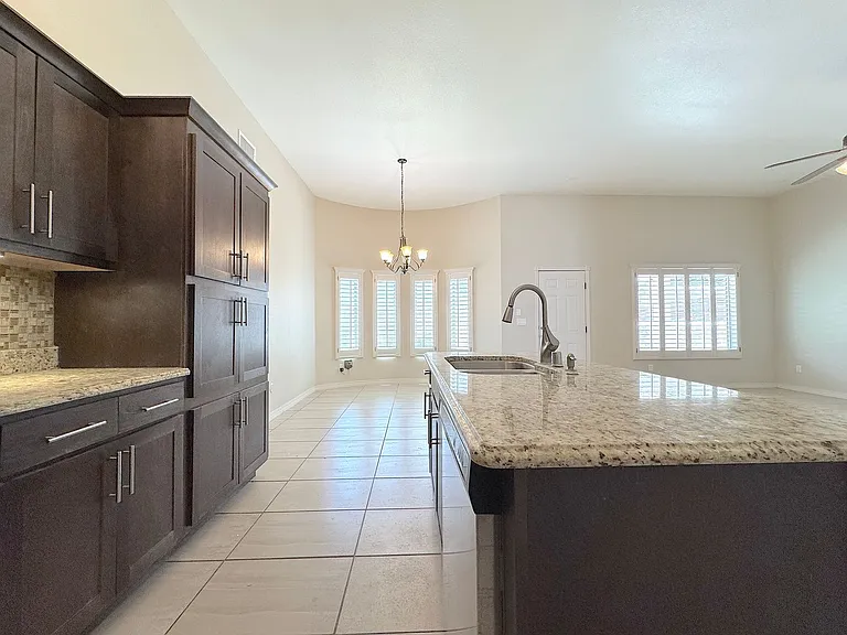 7844 Enchanted View Dr — Photo 11
