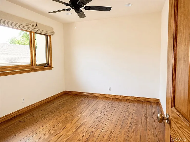 4720 Hayman Ave — Photo 32