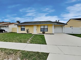 5471 Huddle Hill Rd, Lake Worth, FL 33463