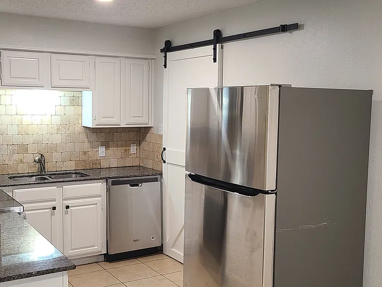17811 Farley Trl — Photo 2