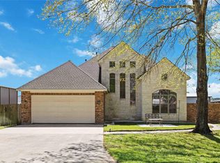 1930 Old River Rd, Montgomery, TX 77356