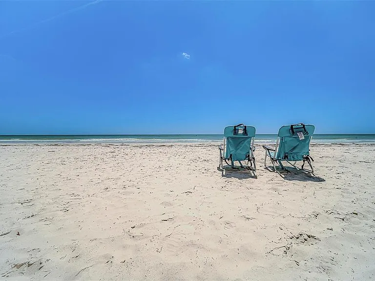 16700 Gulf Blvd #423 — Photo 52