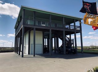 1111 Mabry St, Gilchrist, TX 77617