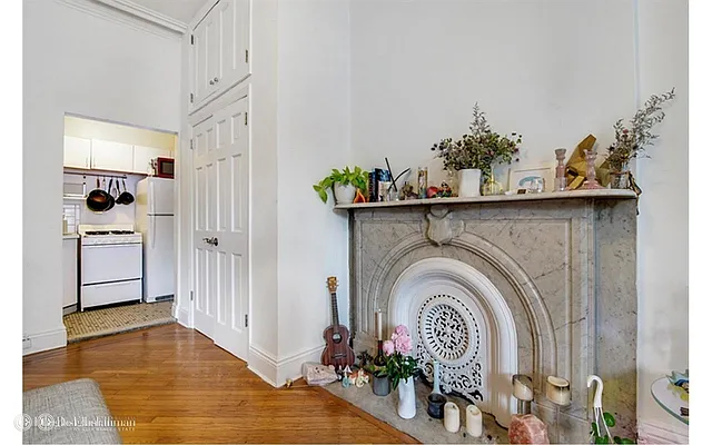 Rented by Douglas Elliman | media 27