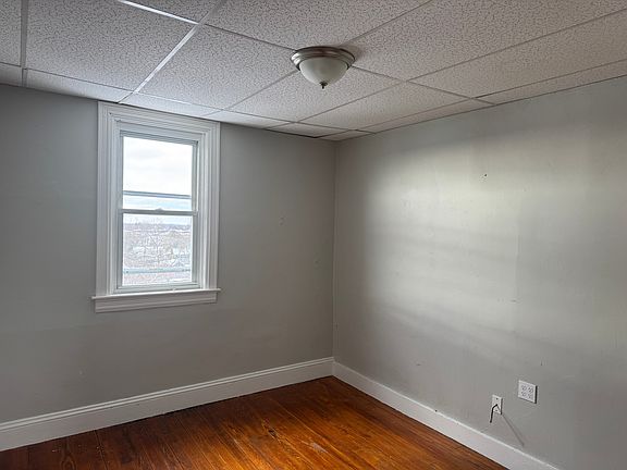 5th image of 9 West St APT 4N