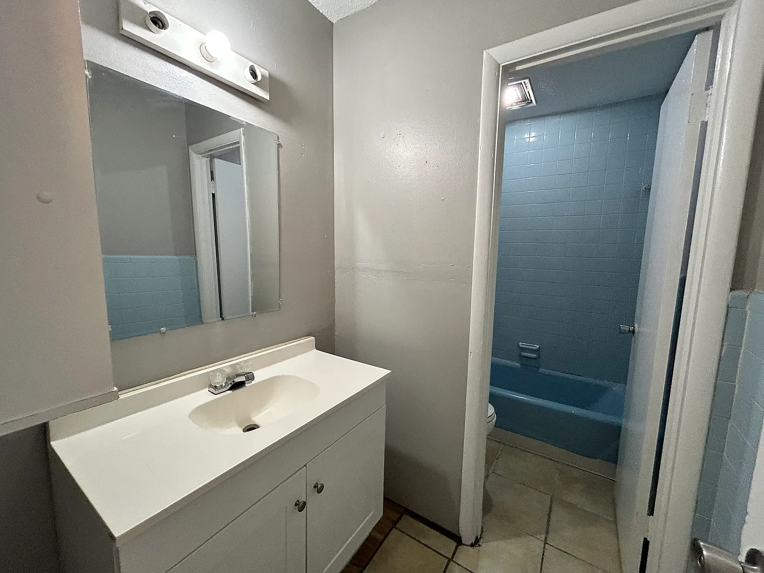 1600 Brentwood Drive - 105 — Photo 3