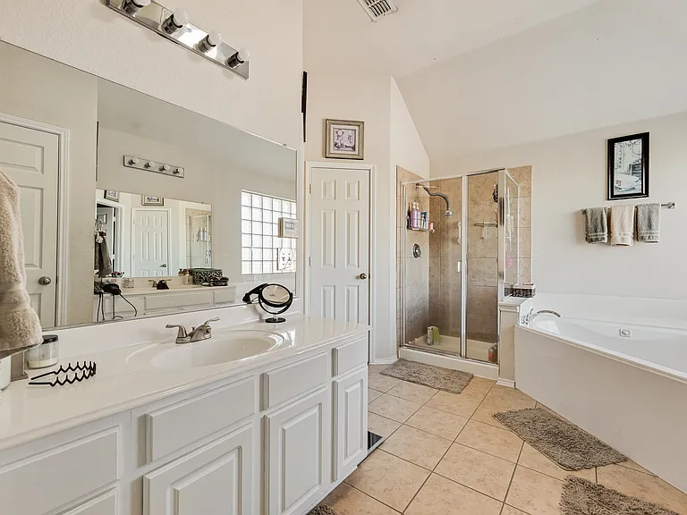 7578 Seawood Dr — Photo 26