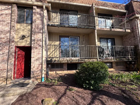 358 Saybrook Ln, Wallingford, PA 19086