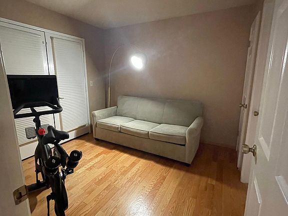 3rd image of 173 Sierra Vista Ave APT 18