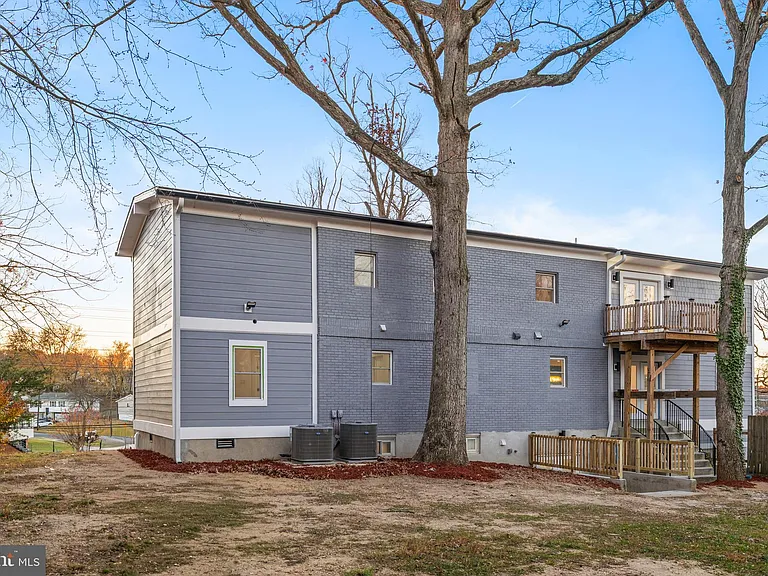 6218 Suitland Rd — Photo 47