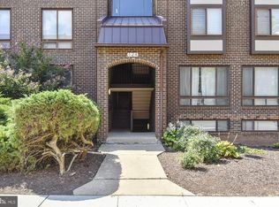 124 Roberts Ln APT 100, Alexandria, VA 22314