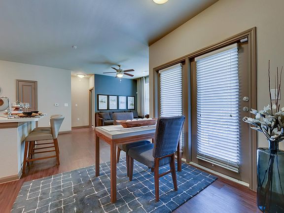 2nd image of 1393 E Woodview Dr #1001