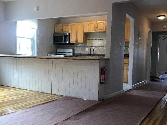 4th image of 2350 Linwood Ave #5D-505D