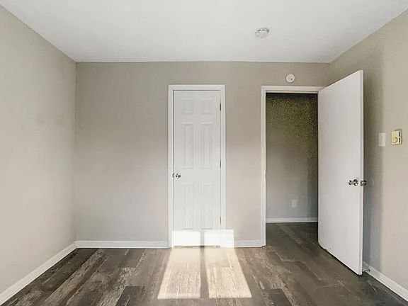 5th image of 121 W 32nd St APT 4