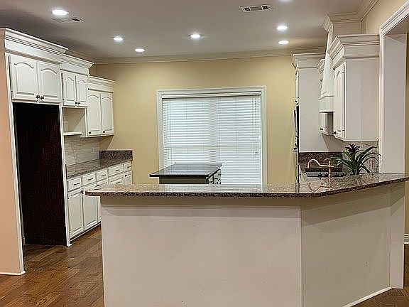 kitchen view-dining area