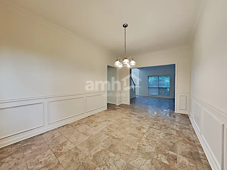 305 Saddle Bridge Dr — Photo 7